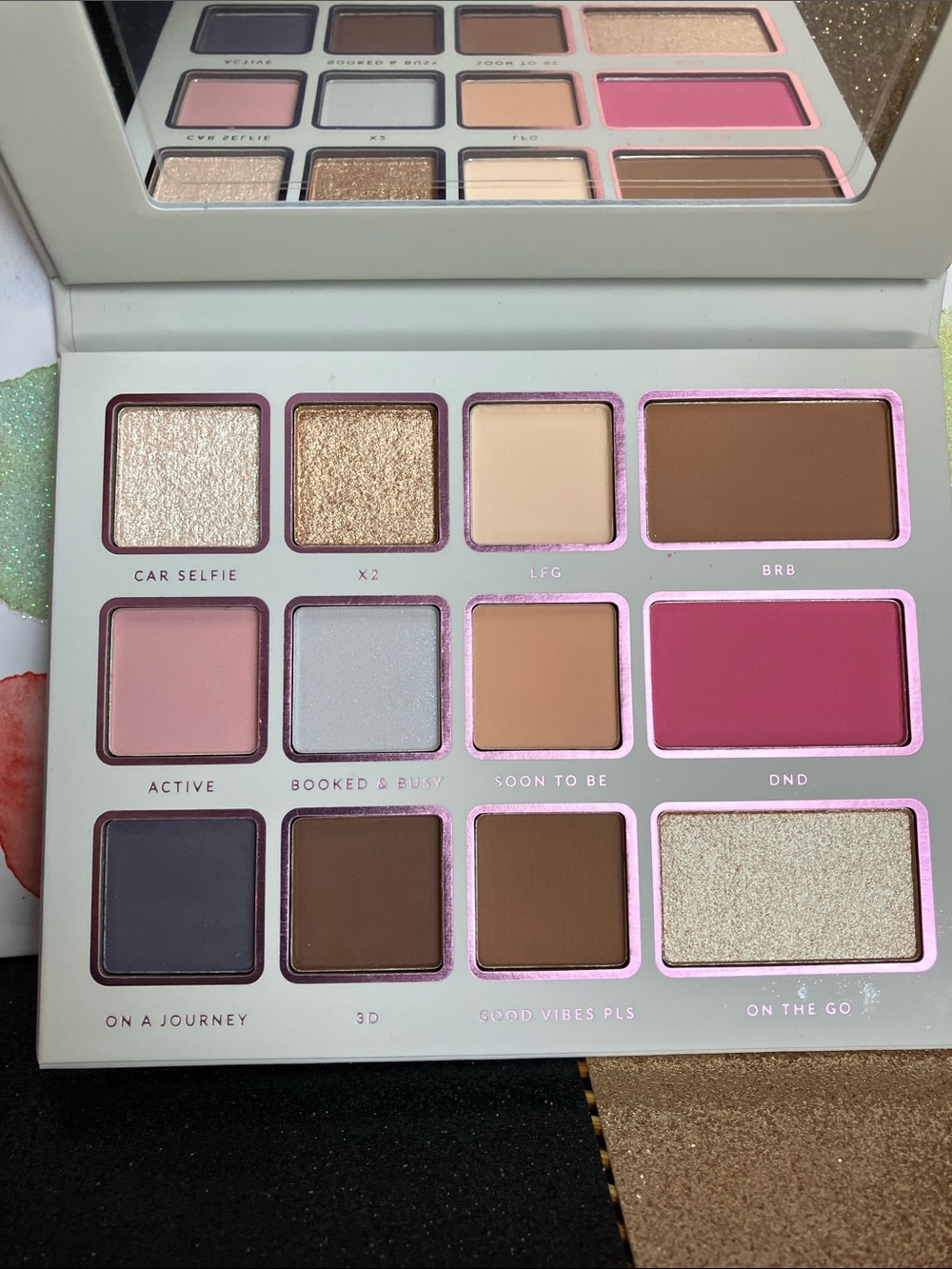 Laura Geller Eyeshadow Palette — Pink, Gold, Brown, Cream, Mauve
